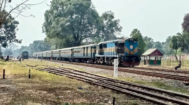 রংপুরের সঙ্গে সারাদেশের রেল যোগাযোগ বিচ্ছিন