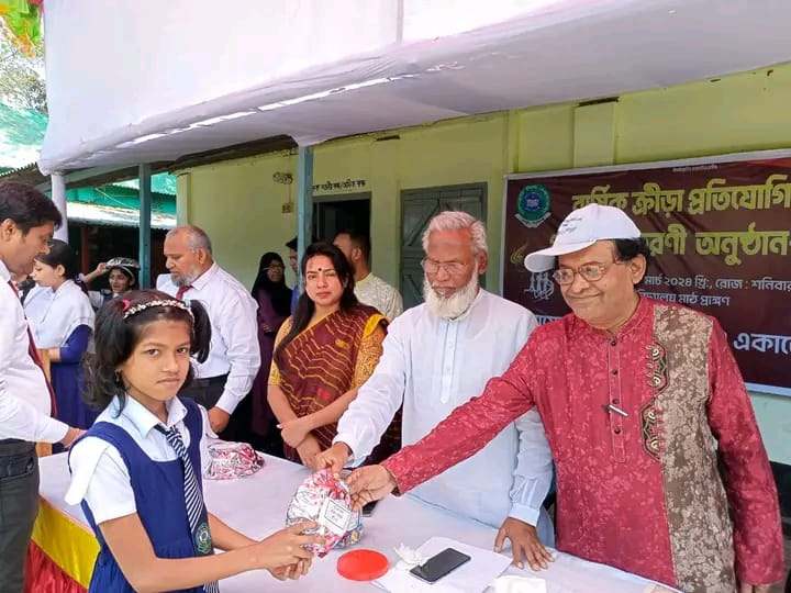 বেলকুচি শিশু একাডেমি বিদ্যালয়ে বার্ষিক ক্রিড়া প্রতিযোগিতা ও পুরস্কার বিতরণ অনুষ্ঠিত