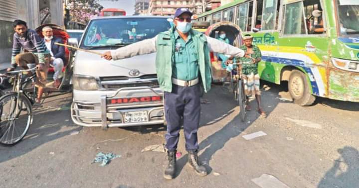 সকাল ১০ টা স্থান ফার্মগেট :সার্জেন্ট, রিক্সা চালাক ও যাত্রীর মধ্যে কথোপকথন।